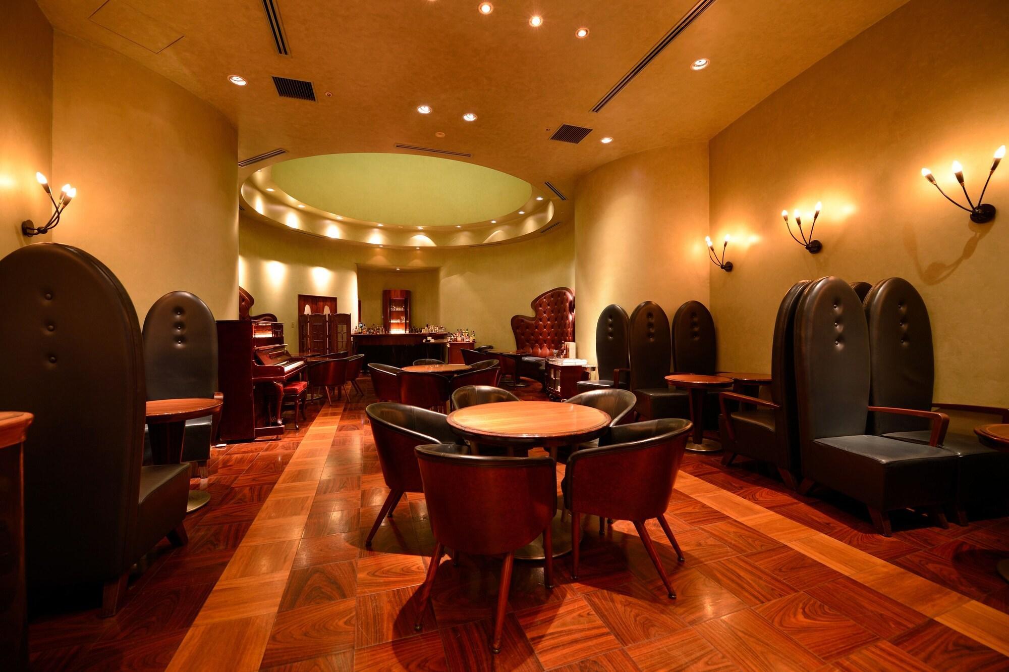 Royton Sapporo Hotel Экстерьер фото The interior of a typical restaurant