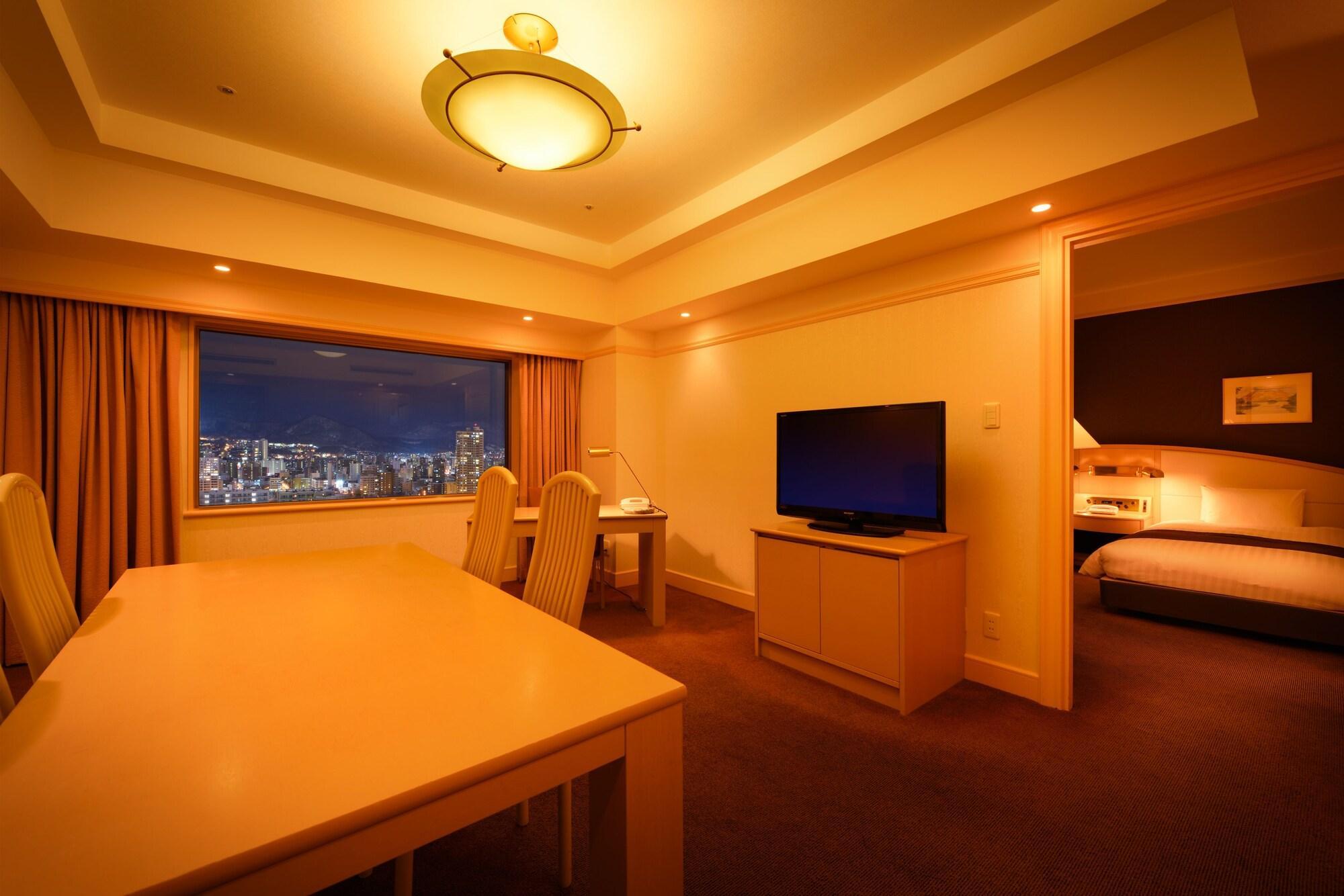 Royton Sapporo Hotel Экстерьер фото A suite at the hotel